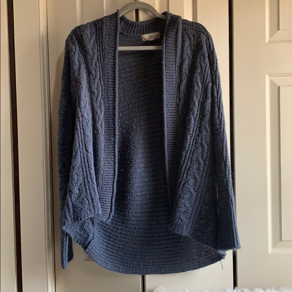 Oversized blue cardigan